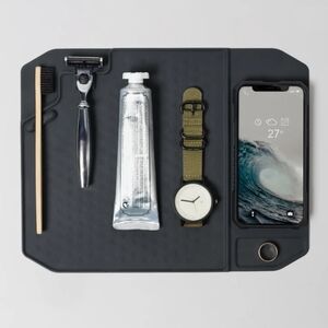 The Mat Silicone Grooming Organizer